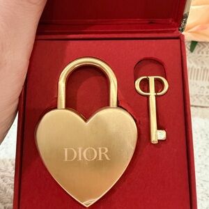 Valentines! Dior Functional and Fashionable Gold Heart Lock and Key -NIB- SEALED